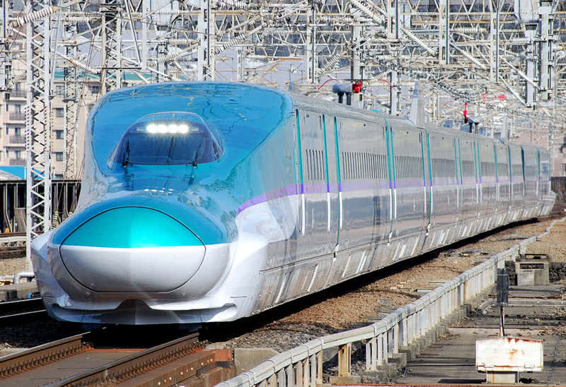 سری E5 Shinkansen Hayabusa